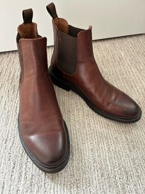 Men's Frye Chelsea Boots - Size 8.5